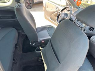 TOYOTA Yaris usata, con Servosterzo