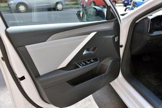 OPEL Astra usata, con Sedile posteriore sdoppiato