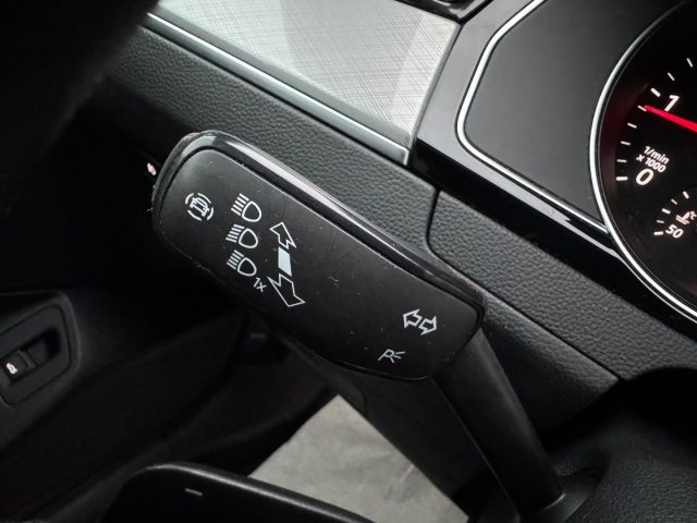 VOLKSWAGEN Passat Variant usata, con MP3