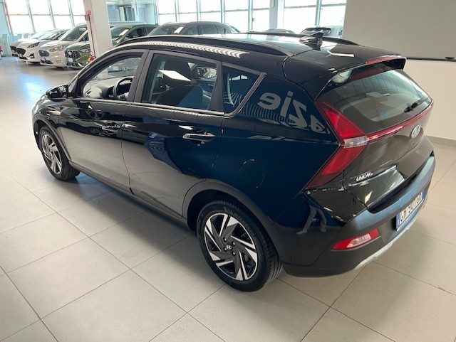 HYUNDAI Bayon usata, con Autoradio