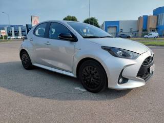 TOYOTA Yaris usata, con Specchietti laterali elettrici