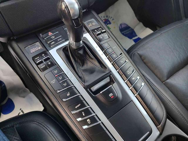 PORSCHE Macan usata, con Fendinebbia