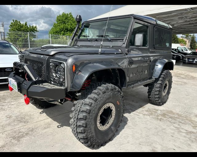 LAND ROVER Defender usata, con Autoradio
