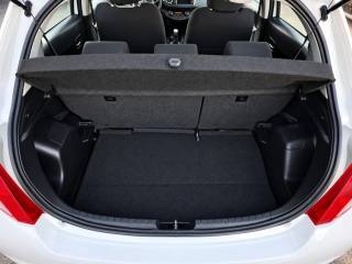 TOYOTA Yaris usata, con ESP