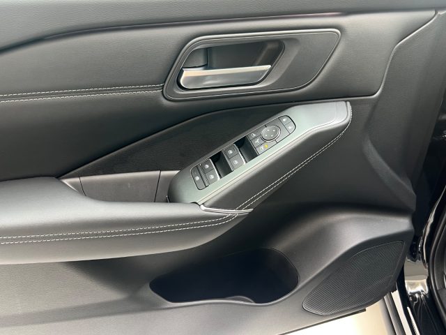 NISSAN Qashqai usata, con Volante in pelle