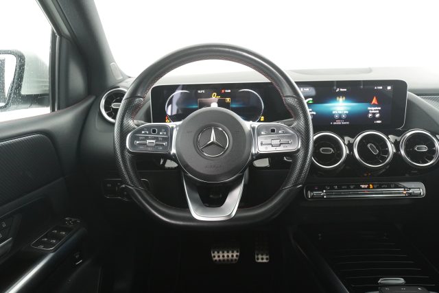 MERCEDES-BENZ CLA usata 11