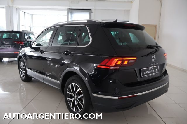 VOLKSWAGEN Tiguan usata, con Airbag laterali