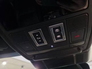 LAND ROVER Range Rover Evoque usata, con Leve al volante