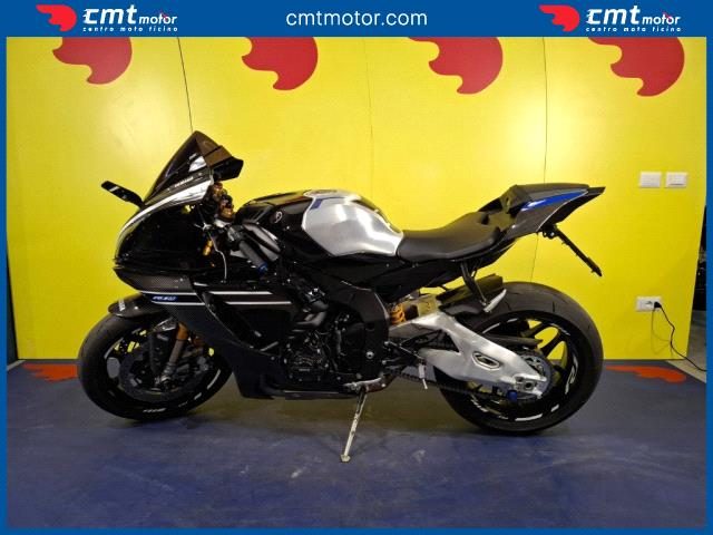 YAMAHA YZF R1 usata 1