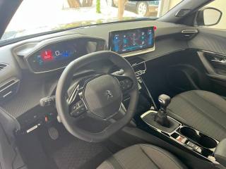 PEUGEOT 2008 usata, con Sensori di parcheggio posteriori