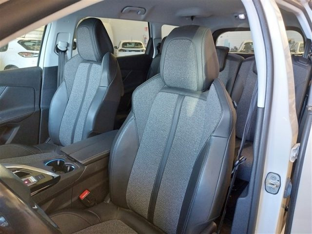 PEUGEOT 5008 usata, con Cruise Control