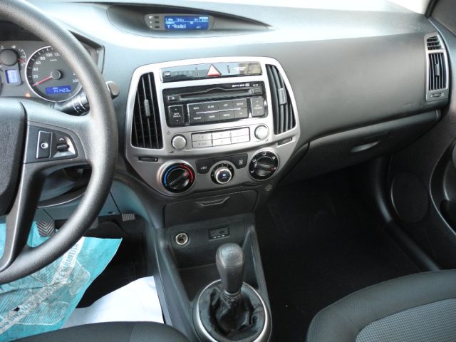 HYUNDAI i20 usata, con Climatizzatore