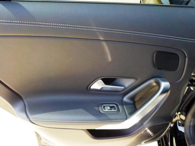 MERCEDES-BENZ CLA 180 usata 56
