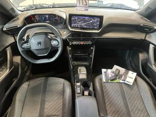 PEUGEOT 2008 usata, con Sedile posteriore sdoppiato