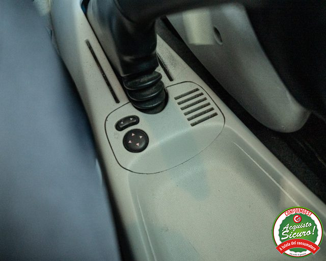 FIAT Punto usata, con Specchietti laterali elettrici