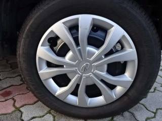 MAHINDRA KUV100 usata, con Volante in pelle
