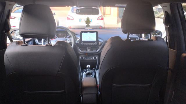 FORD Fiesta usata, con Sensori di parcheggio posteriori
