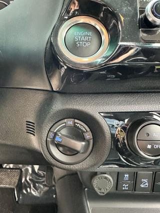 TOYOTA Hilux usata, con Sistema di navigazione