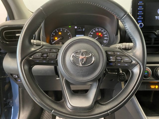 TOYOTA Yaris usata, con Touch screen