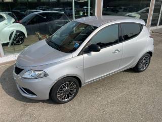 LANCIA Ypsilon usata, con Airbag