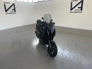 YAMAHA X-MAX 300