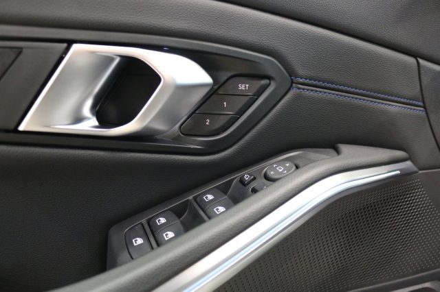 BMW 320 usata, con Autoradio digitale