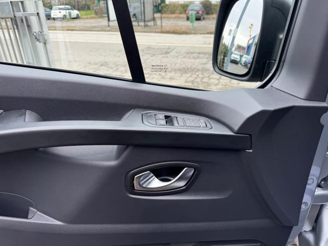 NISSAN Primastar usata, con Chiusura centralizzata