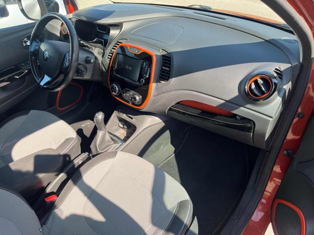RENAULT Captur usata, con Autoradio