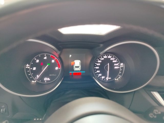 ALFA ROMEO Stelvio usata, con Sensore di luce