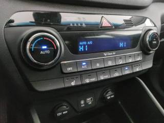 HYUNDAI Tucson usata, con Specchietti laterali elettrici