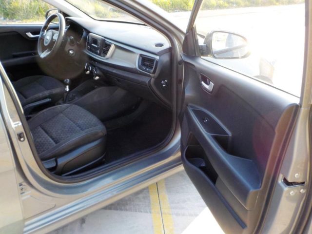 KIA Rio usata, con Bluetooth
