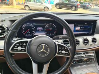 MERCEDES-BENZ E 200 usata, con Boardcomputer