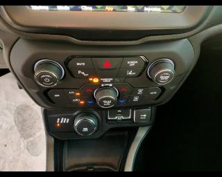JEEP Renegade usata, con USB