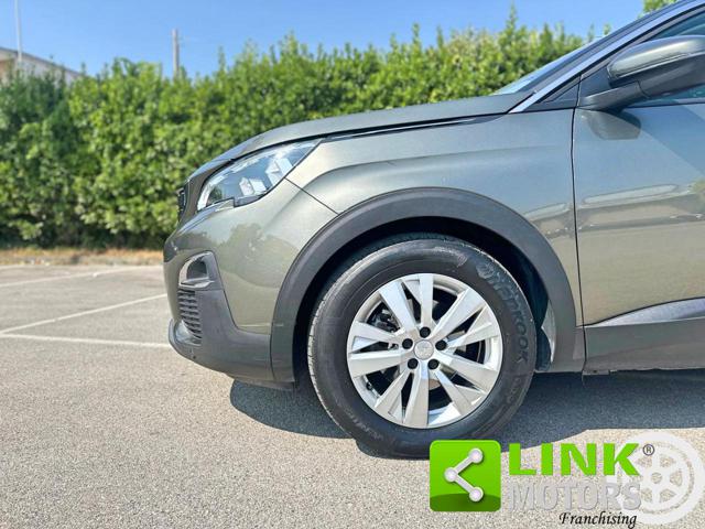 PEUGEOT 3008 usata, con Sistema di navigazione
