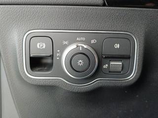 MERCEDES-BENZ GLA 200 usata, con Autoradio digitale