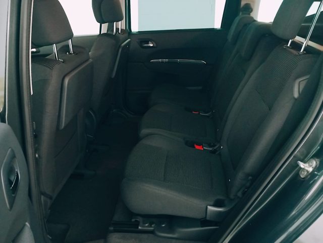 PEUGEOT 5008 usata, con Sedile posteriore sdoppiato