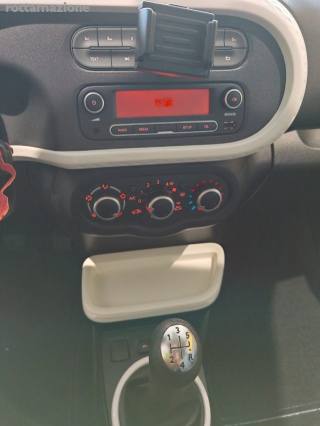 RENAULT Twingo usata 17