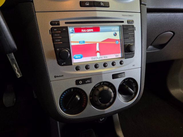 OPEL Corsa usata, con Climatizzatore