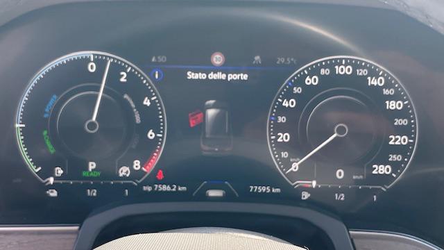 VOLKSWAGEN Touareg usata, con Cruise Control