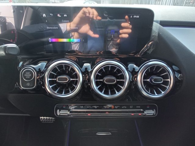 MERCEDES-BENZ GLA 200 usata, con Volante in pelle