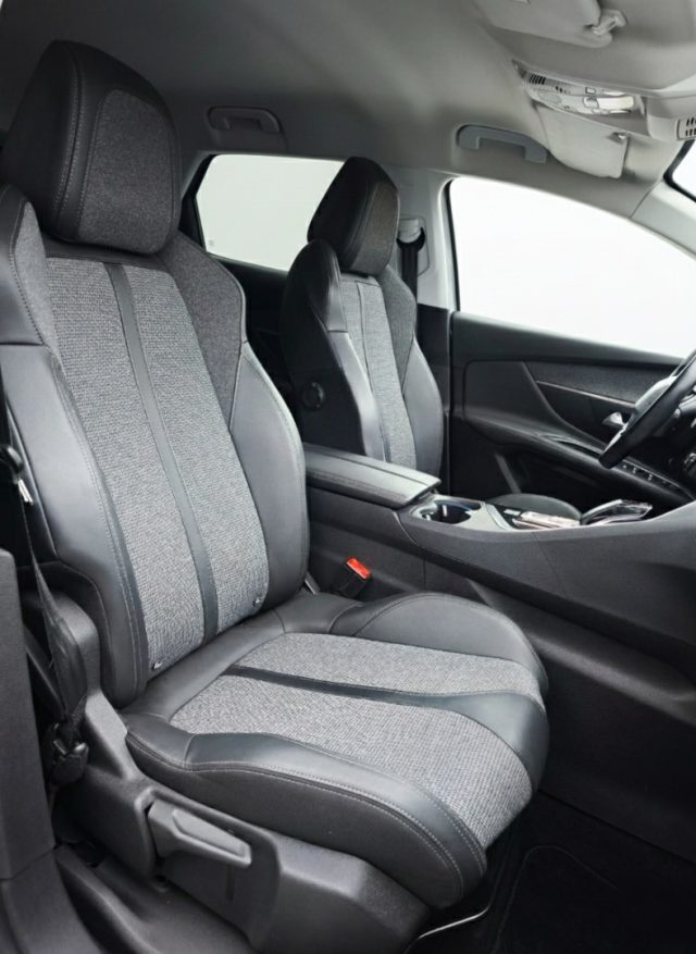 PEUGEOT 3008 usata, con Cruise Control