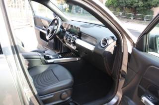 MERCEDES-BENZ GLB 180 usata, con Fari LED