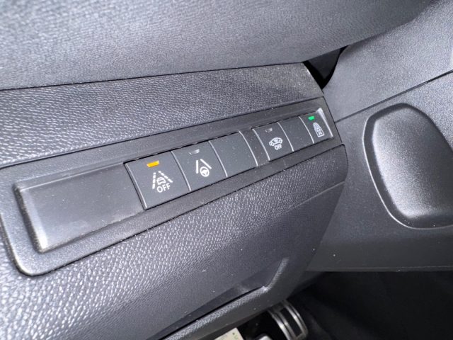 PEUGEOT 3008 usata, con Controllo automatico clima
