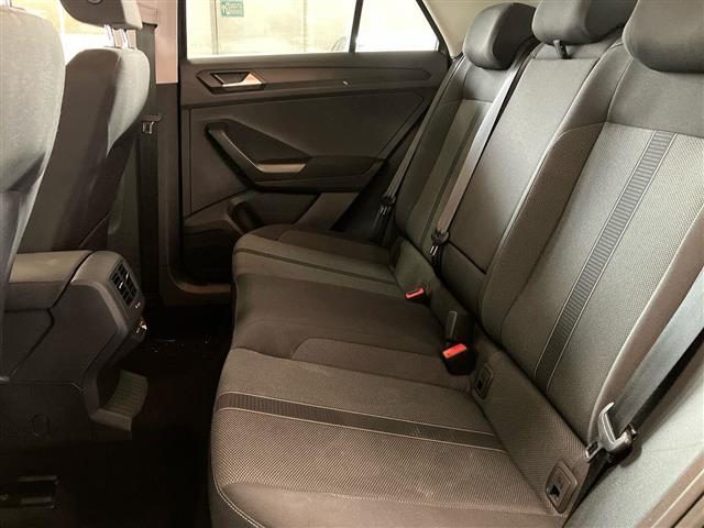 VOLKSWAGEN T-Roc usata, con USB
