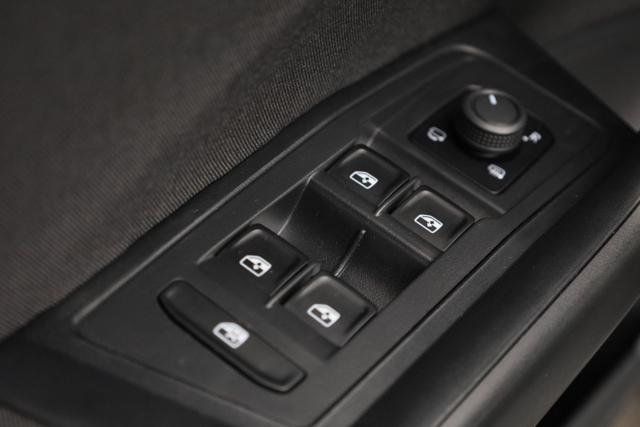 VOLKSWAGEN T-Roc usata, con Specchietti laterali elettrici