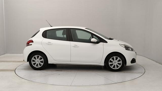 PEUGEOT 208 usata, con Autoradio