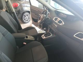 RENAULT Scenic usata, con Sensori di parcheggio anteriori