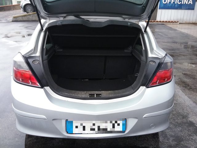 OPEL Astra usata, con Autoradio