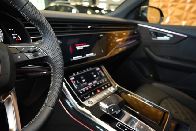 AUDI Q8 usata 45