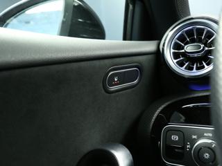 MERCEDES-BENZ A 180 usata, con Fendinebbia